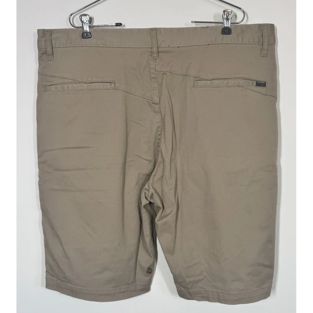 Volcom Mens Frickin Modern Stretch Shorts Flat Front Chino Casual Preppy Size 40